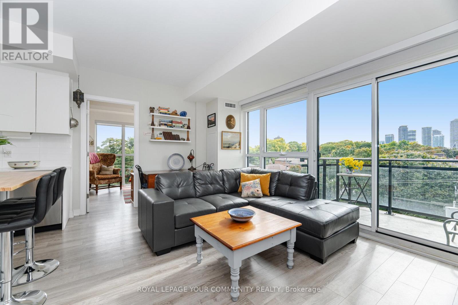 512 - 1 Neighbourhood Lane, Toronto (Stonegate-Queensway), Ontario  M8Y 0C2 - Photo 12 - W12465120