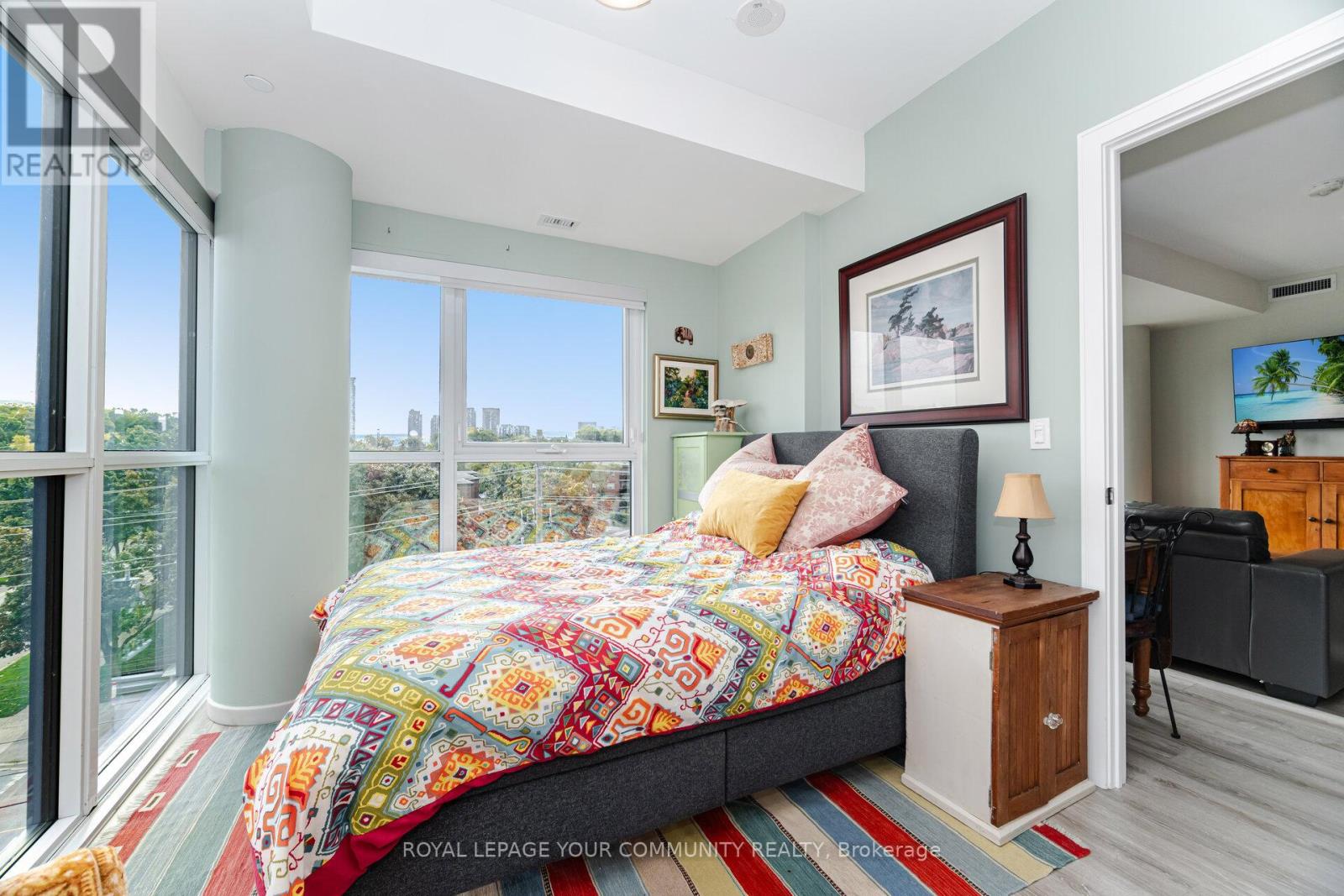 512 - 1 Neighbourhood Lane, Toronto (Stonegate-Queensway), Ontario  M8Y 0C2 - Photo 17 - W12465120