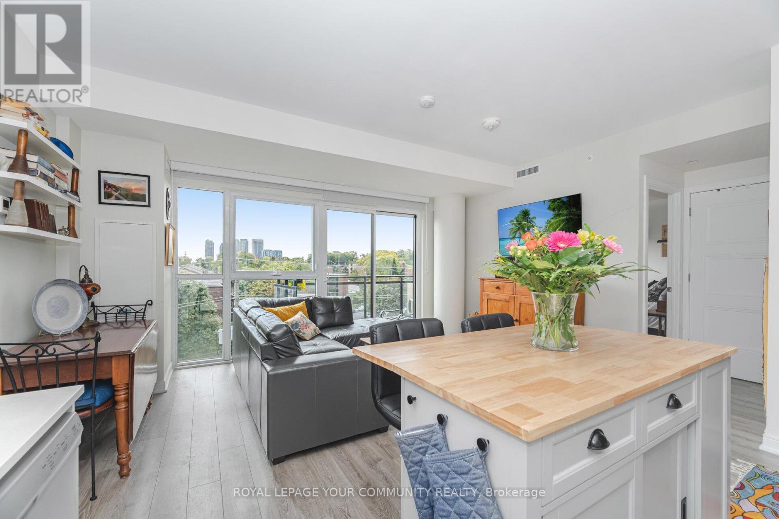 512 - 1 Neighbourhood Lane, Toronto (Stonegate-Queensway), Ontario  M8Y 0C2 - Photo 20 - W12465120