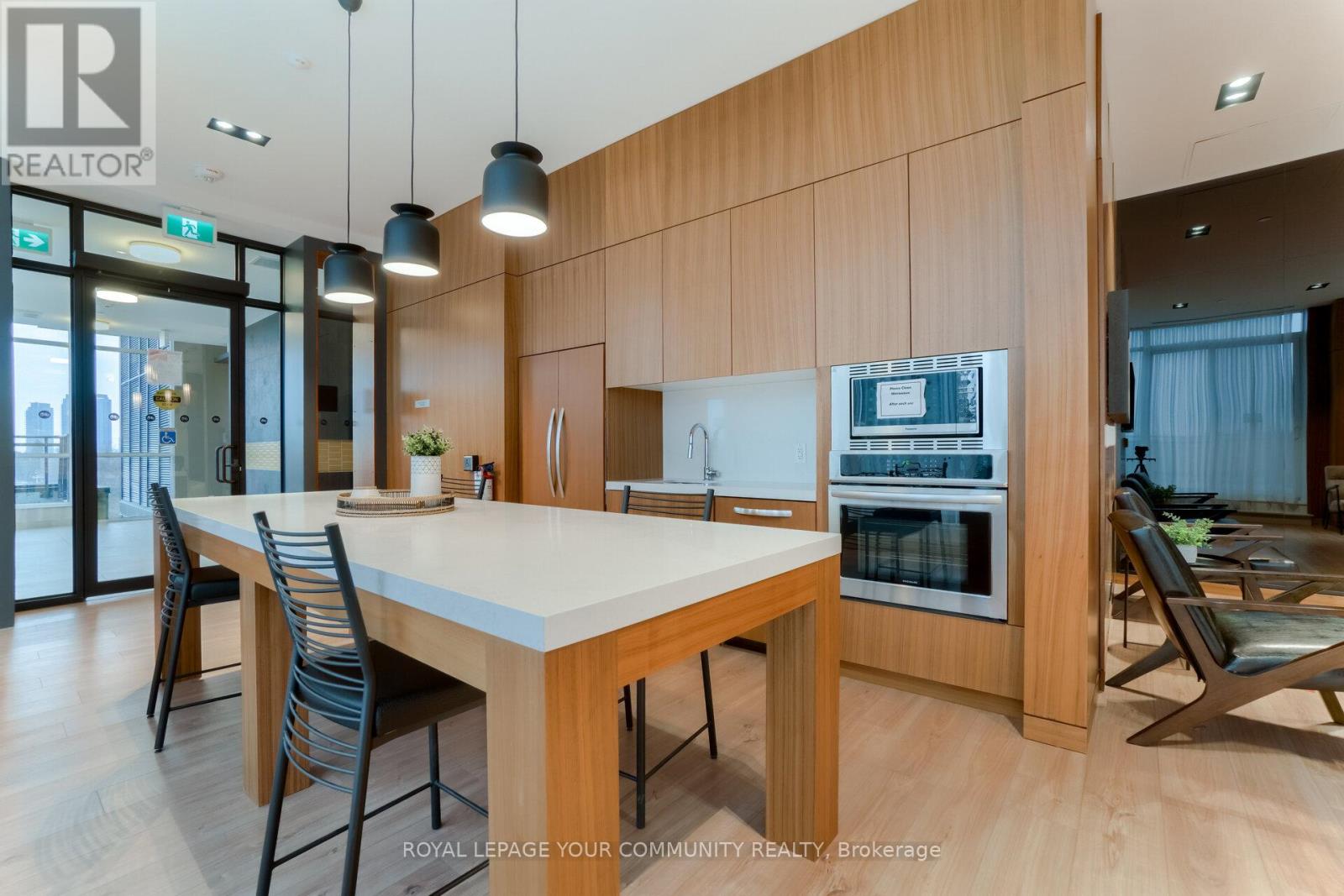 512 - 1 Neighbourhood Lane, Toronto (Stonegate-Queensway), Ontario  M8Y 0C2 - Photo 47 - W12465120