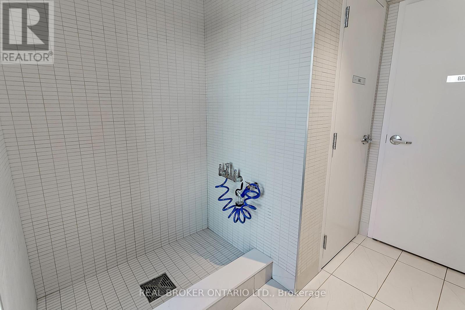 832 - 26 Gibbs Road, Toronto, Ontario  M9B 0E3 - Photo 26 - W12465124