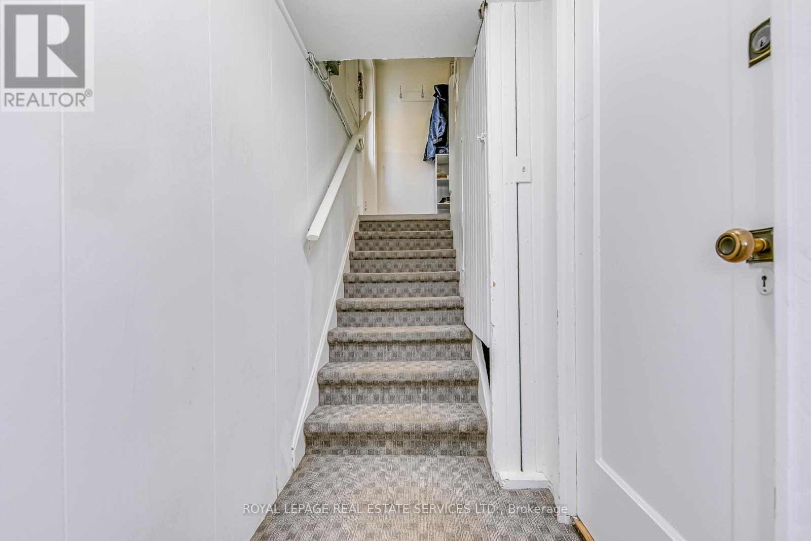 4 - 63 High Park Boulevard, Toronto, Ontario  M6R 1M9 - Photo 5 - W12465135