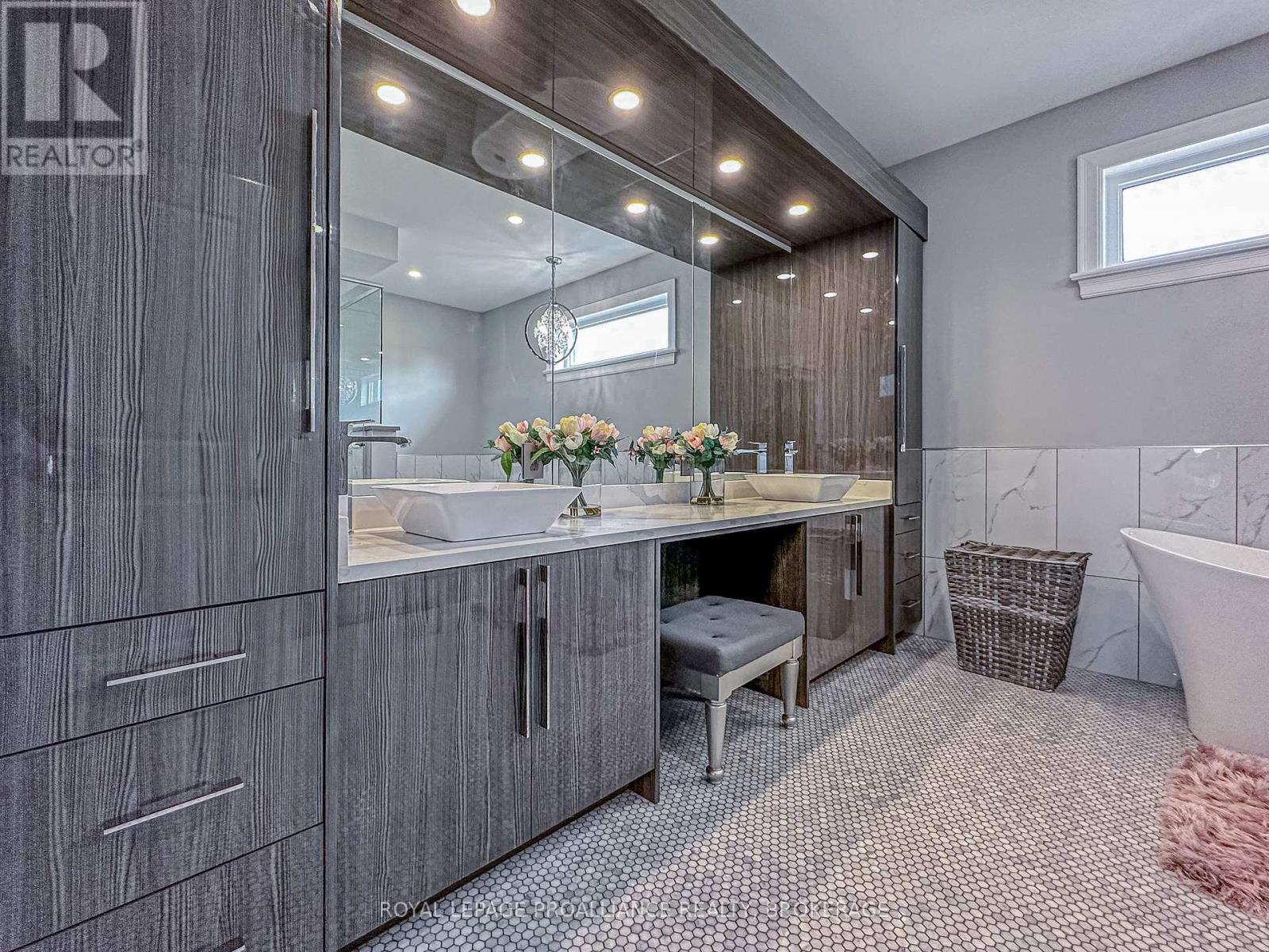 78 Aragon Road, Kingston (City North Of 401), Ontario  K0H 1S0 - Photo 18 - X12465249