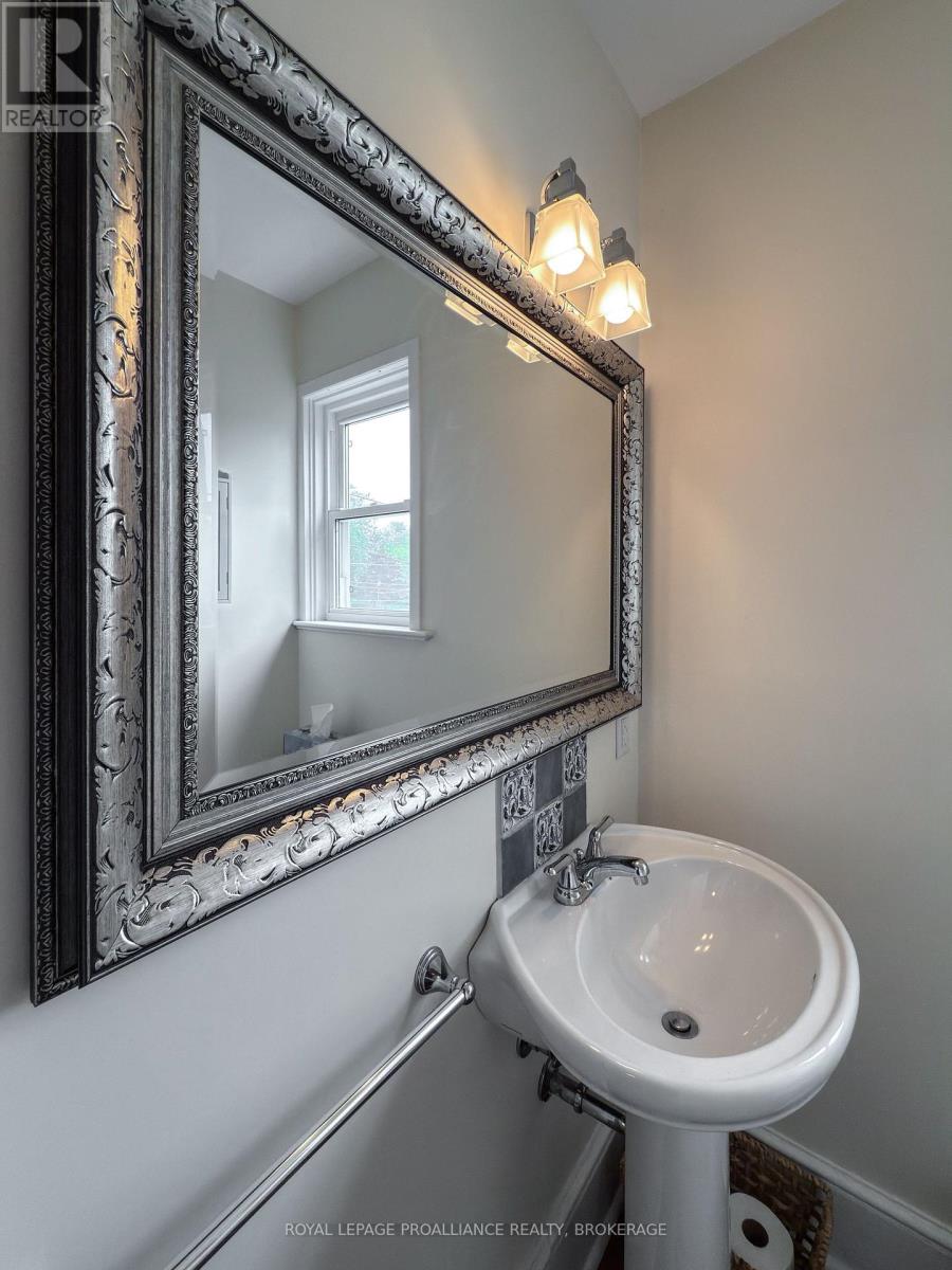 7 - 131 King Street E, Kingston, Ontario  K7L 2Z9 - Photo 18 - X12465356