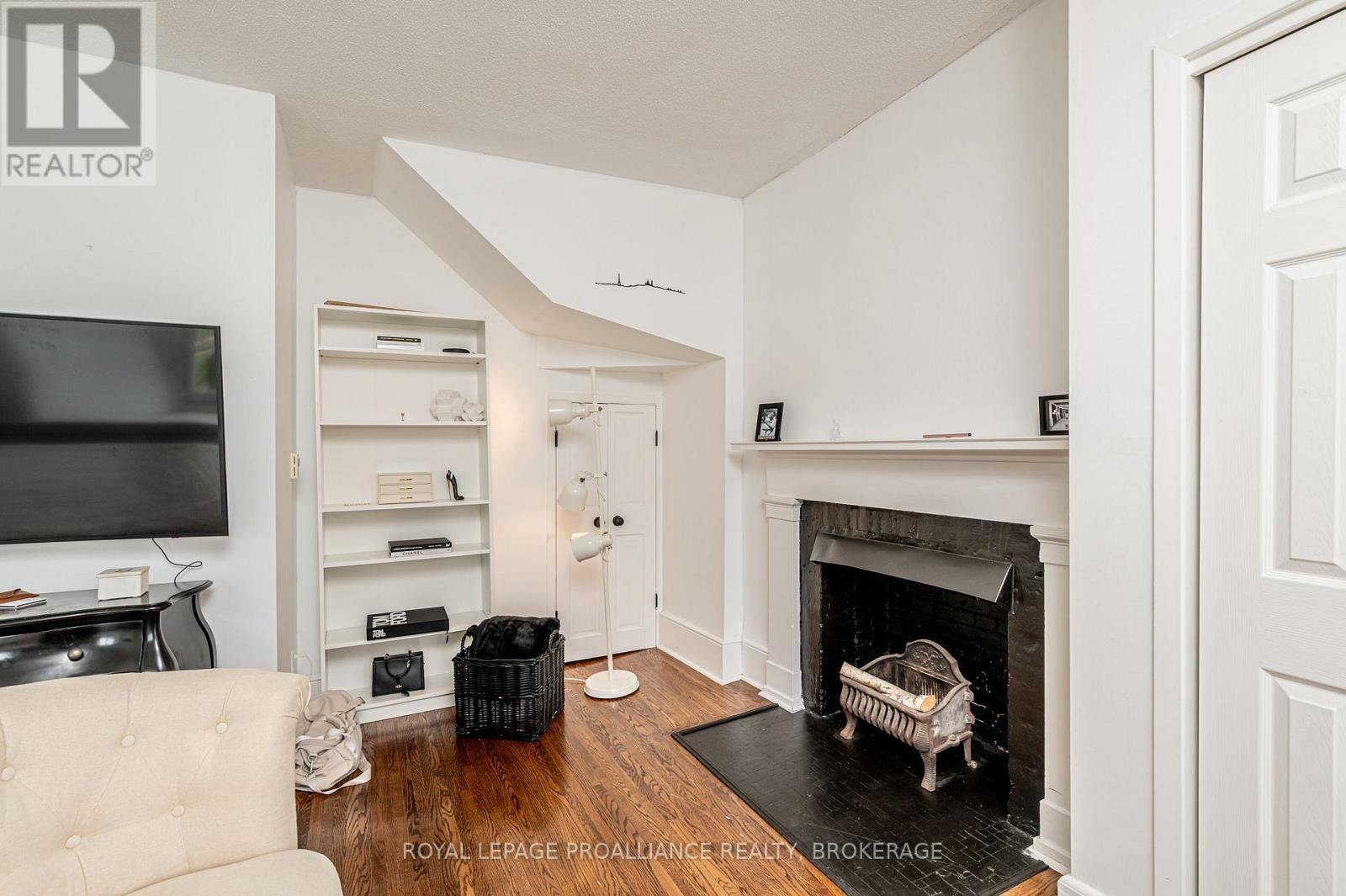 7 - 131 King Street E, Kingston, Ontario  K7L 2Z9 - Photo 22 - X12465356