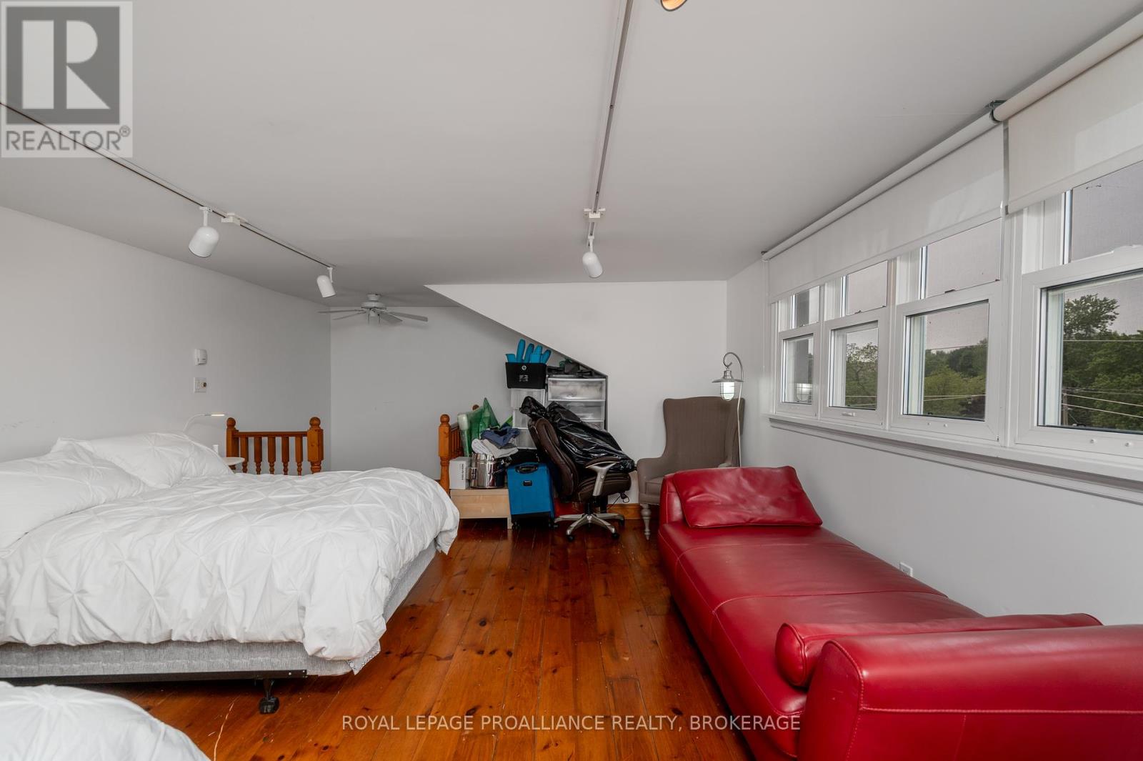 7 - 131 King Street E, Kingston, Ontario  K7L 2Z9 - Photo 31 - X12465356