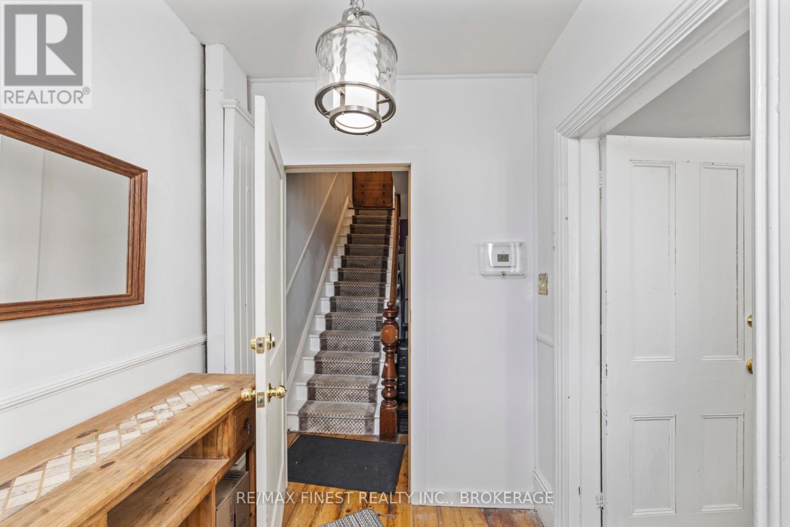 202 Montreal Street, Kingston, Ontario  K7K 3G4 - Photo 6 - X12465373