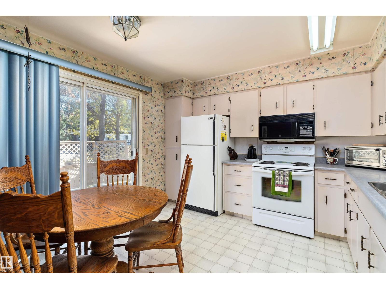2 Greenbrier Cr, St. Albert, Alberta  T5W 3J9 - Photo 6 - E4462276