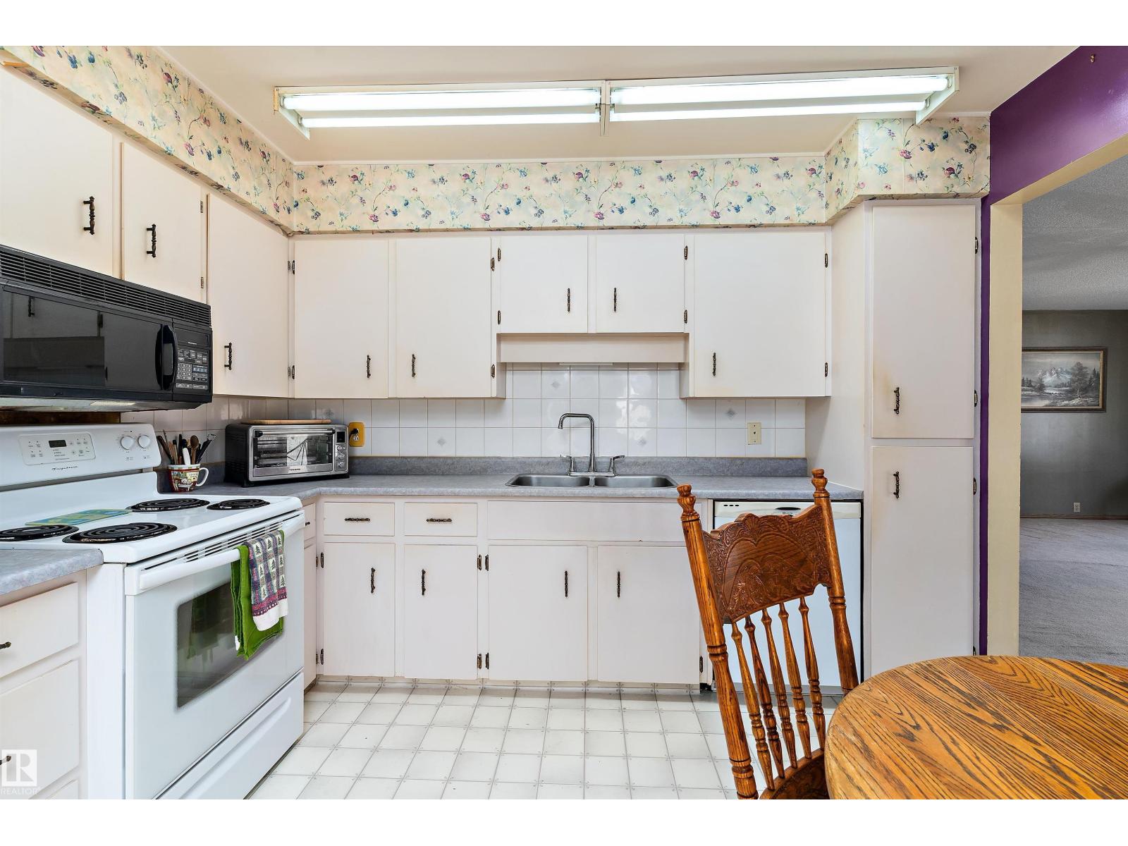 2 Greenbrier Cr, St. Albert, Alberta  T5W 3J9 - Photo 8 - E4462276