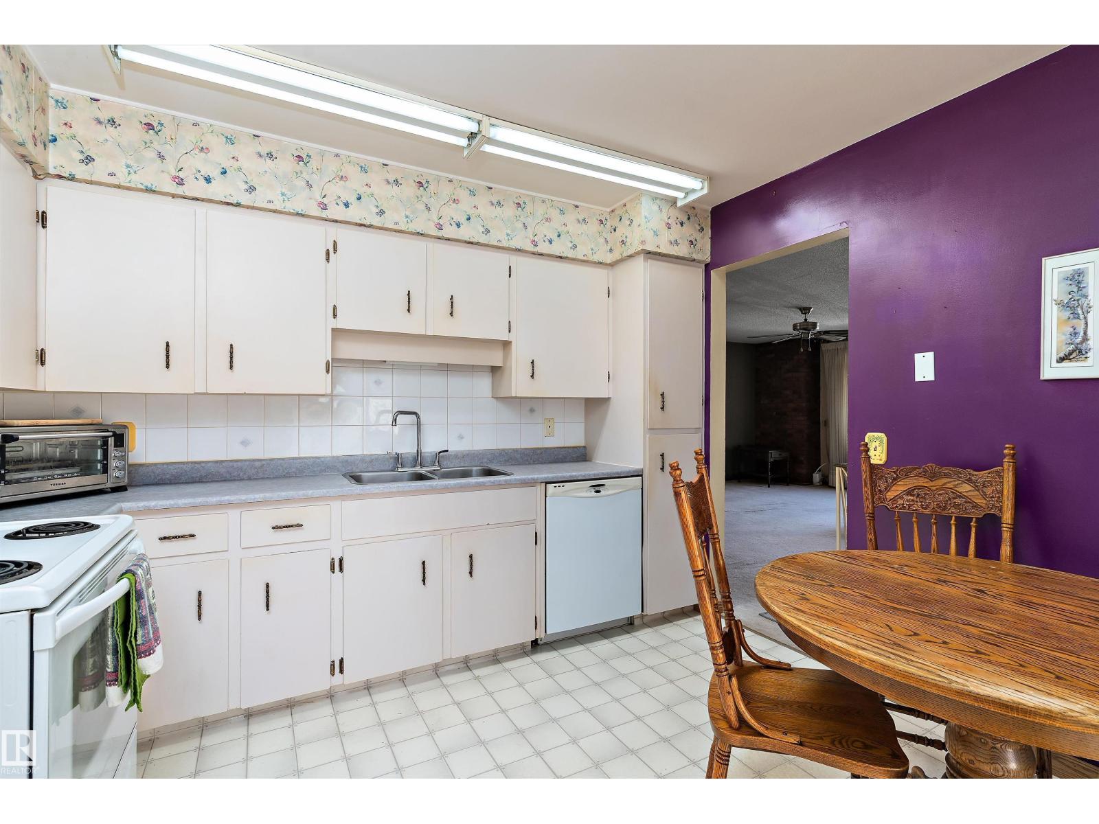 2 Greenbrier Cr, St. Albert, Alberta  T5W 3J9 - Photo 9 - E4462276