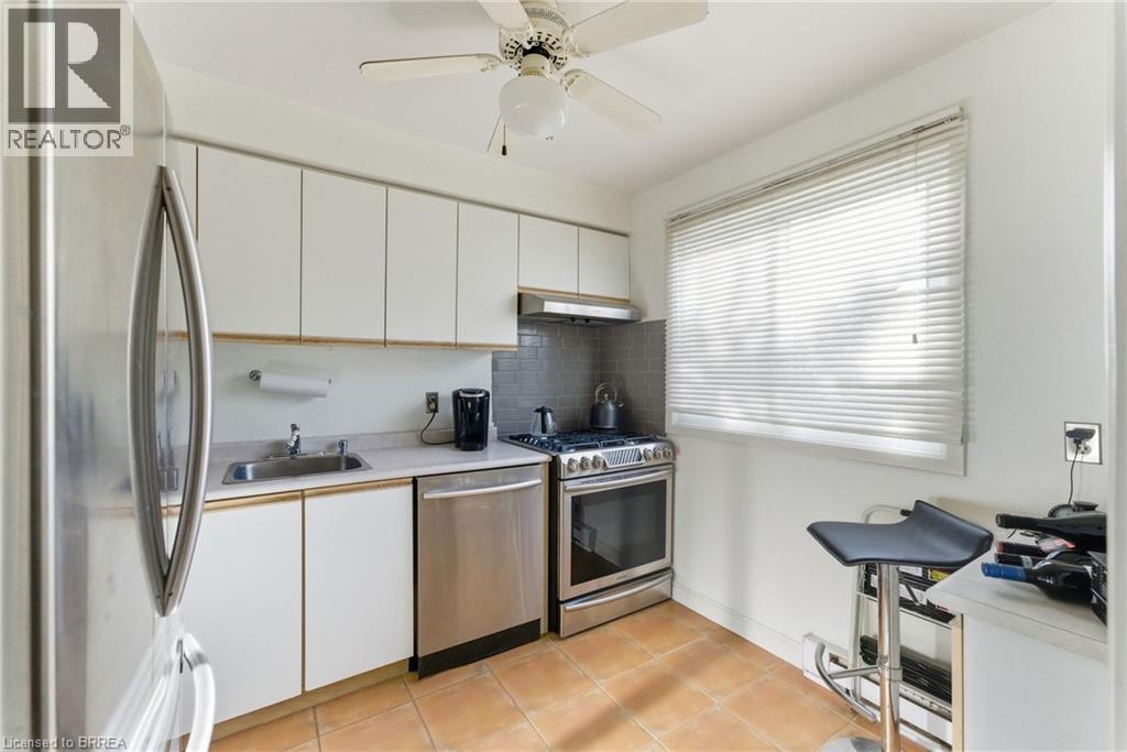 2107 Marine Drive Unit# 21, Oakville, Ontario  L6L 1B8 - Photo 5 - 40775938