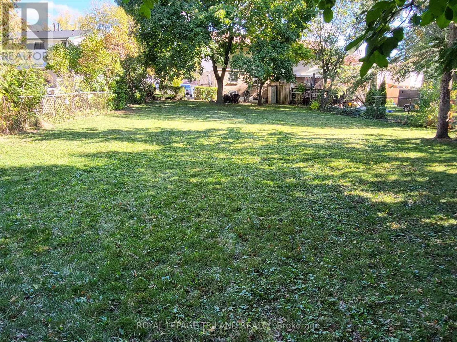 30 Culver Court, London East, Ontario  N5V 3E8 - Photo 5 - X12465283