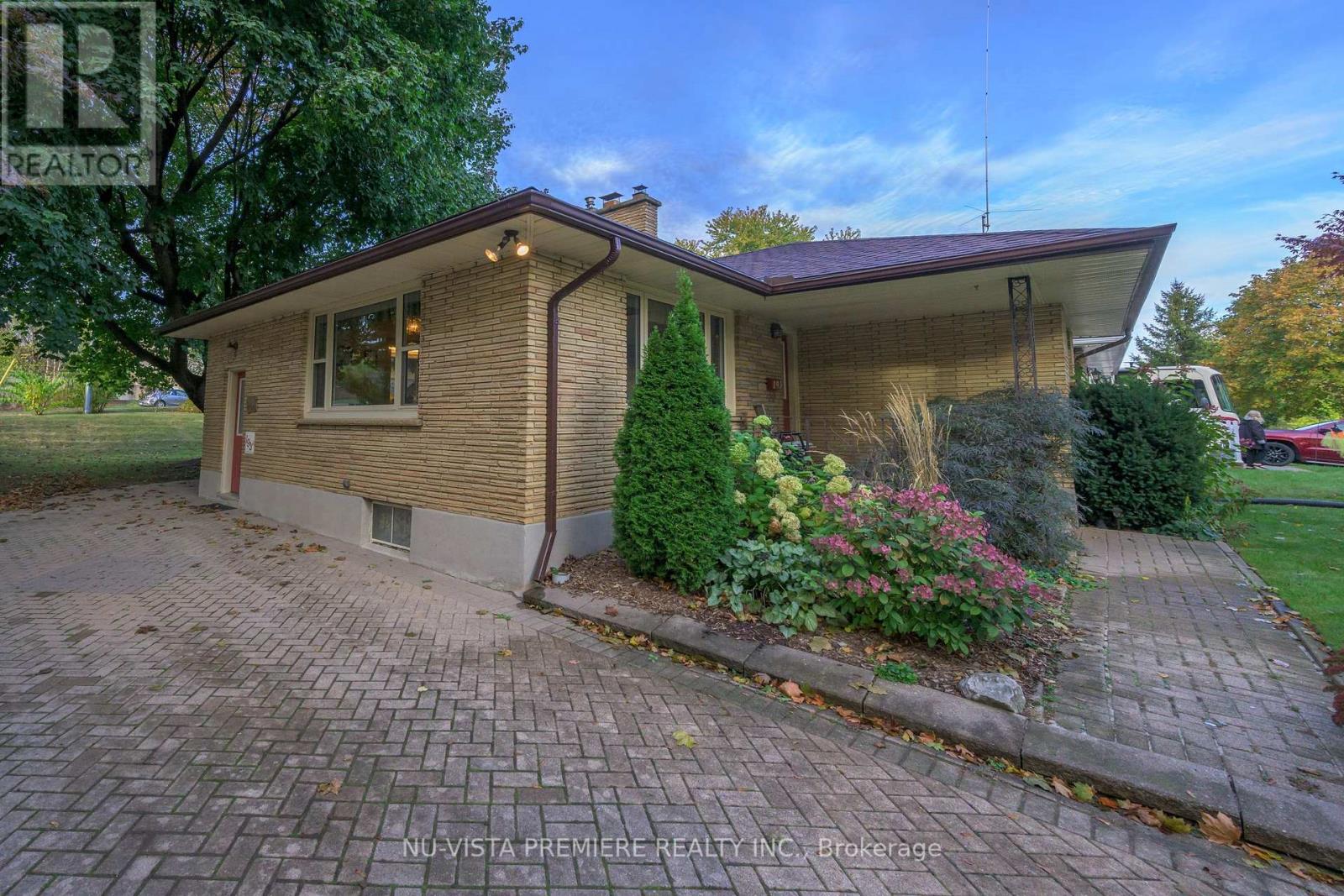 193 King Edward Avenue, London South, Ontario  N5Z 3T6 - Photo 4 - X12465309