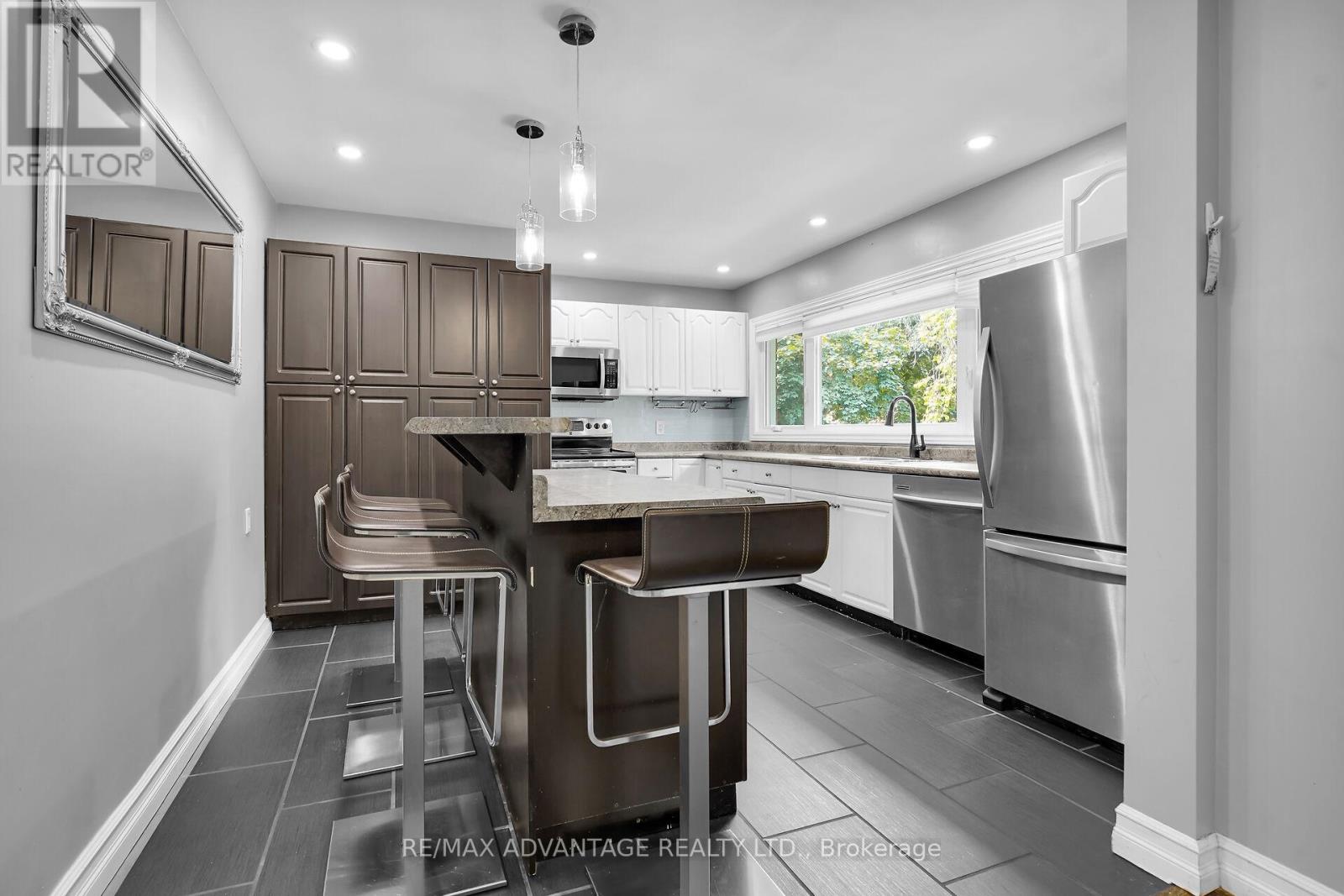 189 Kirkland Crescent, London East, Ontario  N5W 5C2 - Photo 12 - X12465346