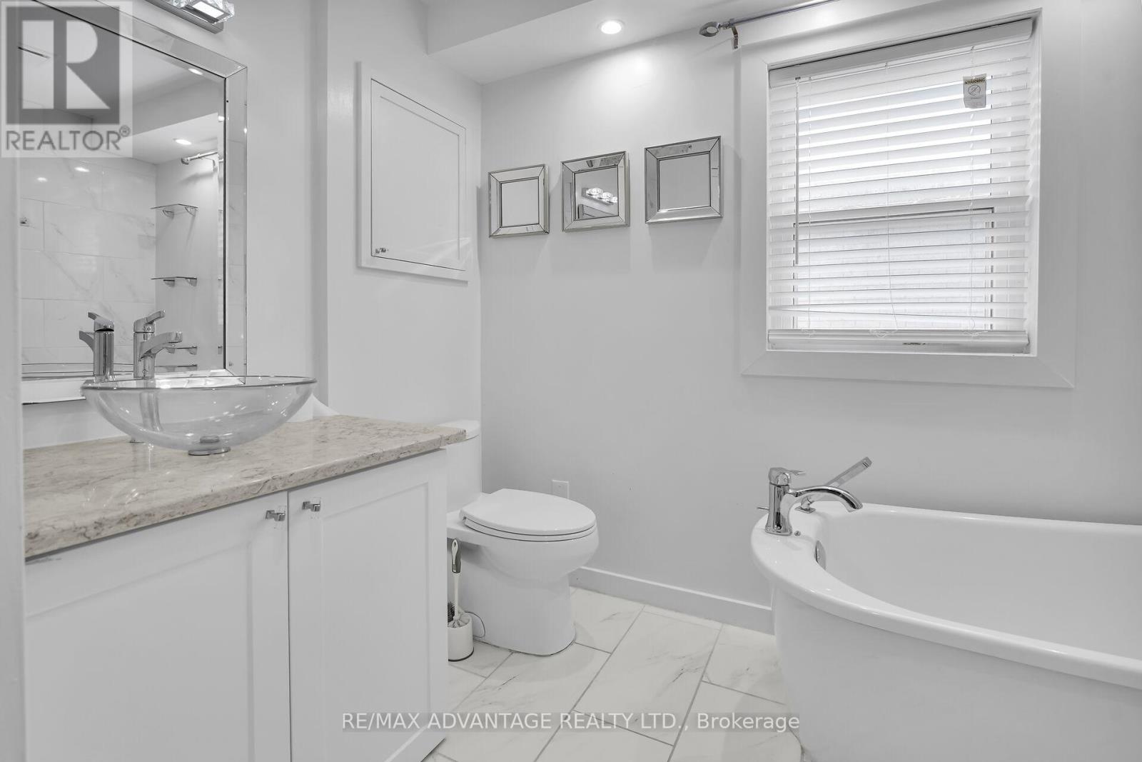 189 Kirkland Crescent, London East, Ontario  N5W 5C2 - Photo 21 - X12465346