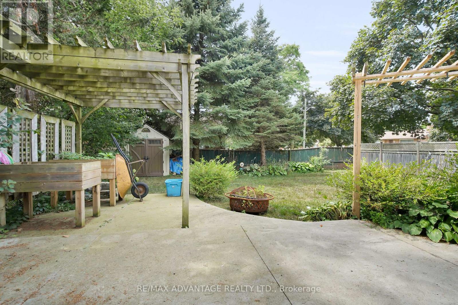 189 Kirkland Crescent, London East, Ontario  N5W 5C2 - Photo 37 - X12465346