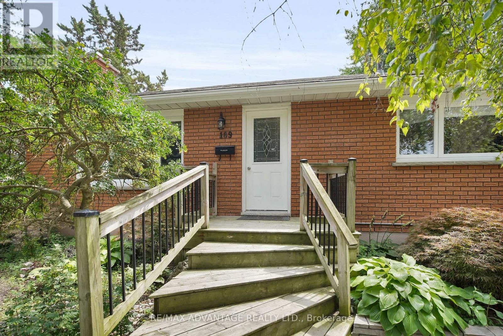189 Kirkland Crescent, London East, Ontario  N5W 5C2 - Photo 5 - X12465346