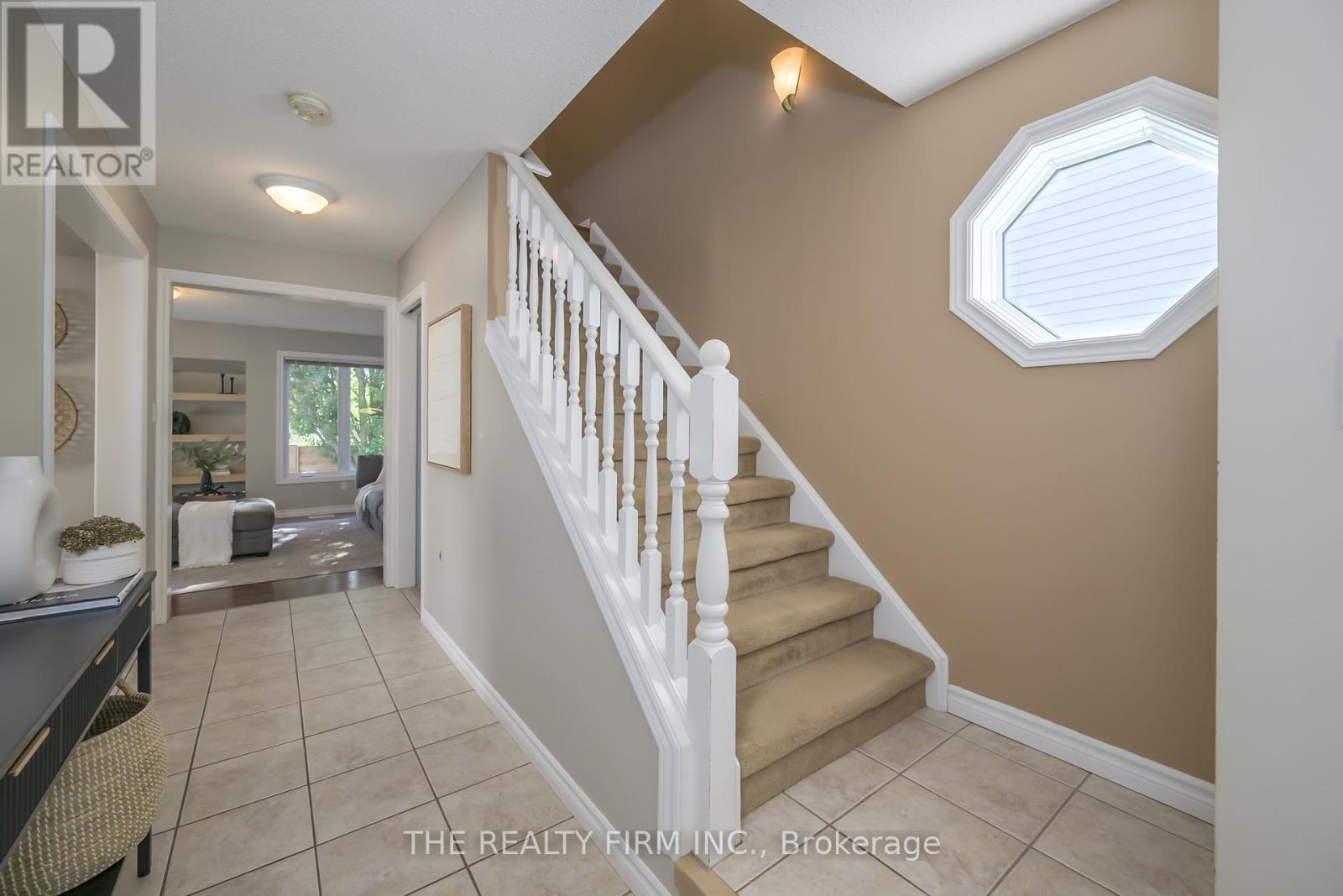 107 Loggers Grove, London East, Ontario  N5W 6G5 - Photo 5 - X12465355