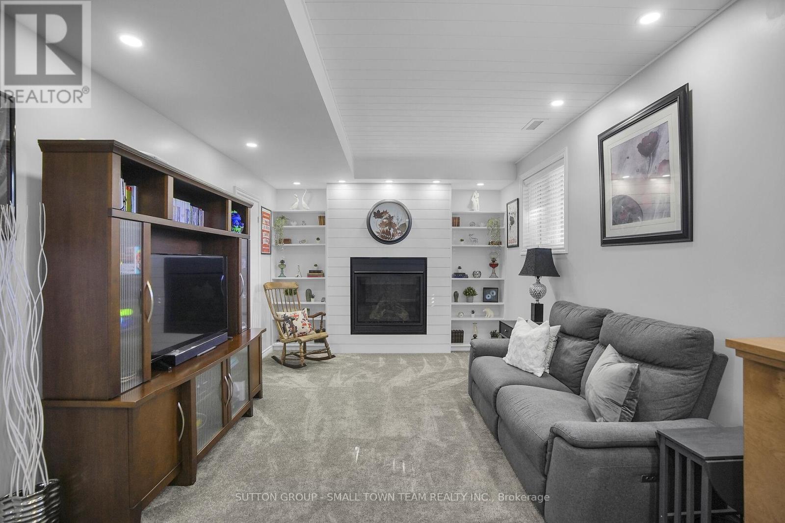 29788 Talbot Line, Dutton/dunwich, Ontario  N0L 2M0 - Photo 26 - X12465370
