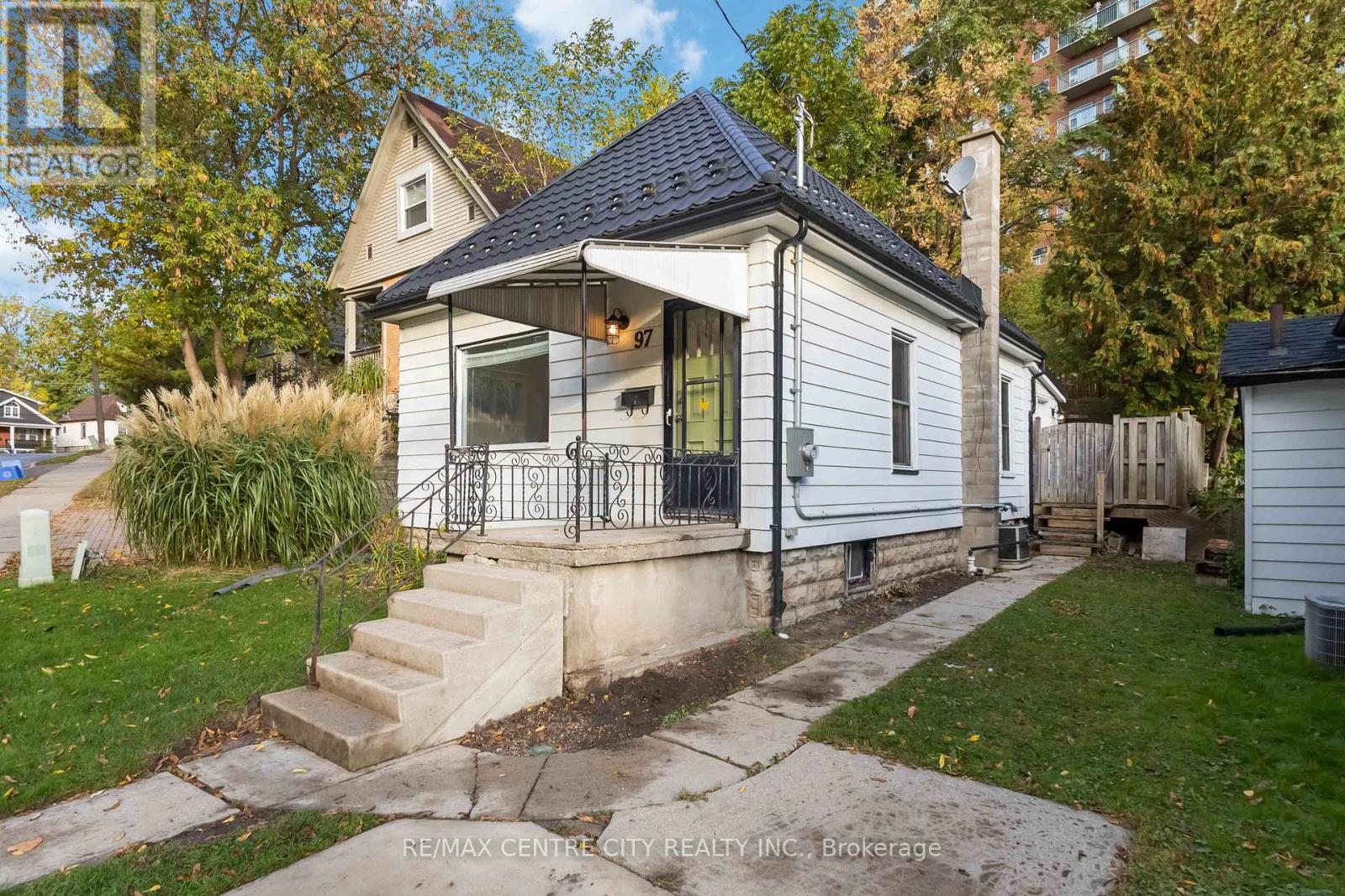 97 WALNUT STREET, London North, Ontario