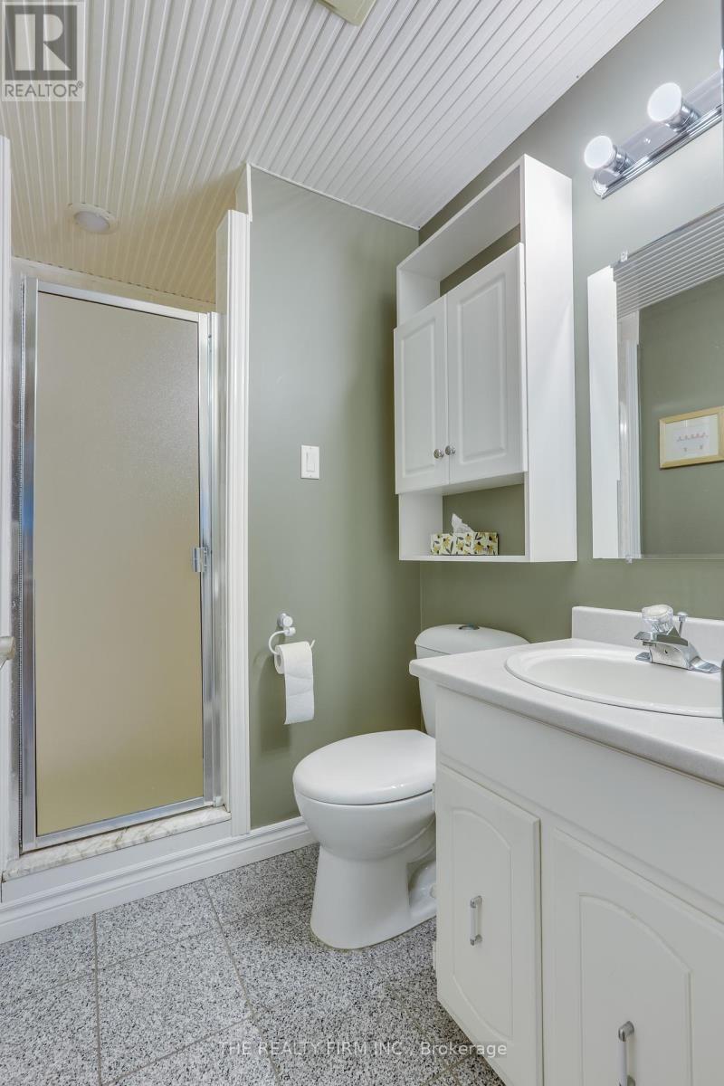 83 Fairlane Road, London South, Ontario  N6K 3E3 - Photo 33 - X12465372