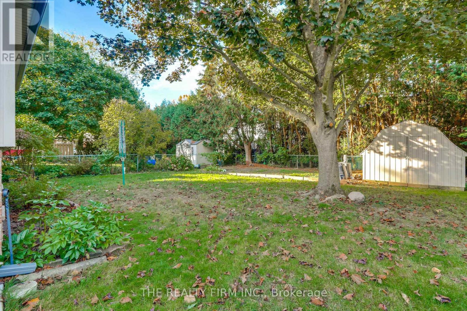 83 Fairlane Road, London South, Ontario  N6K 3E3 - Photo 36 - X12465372