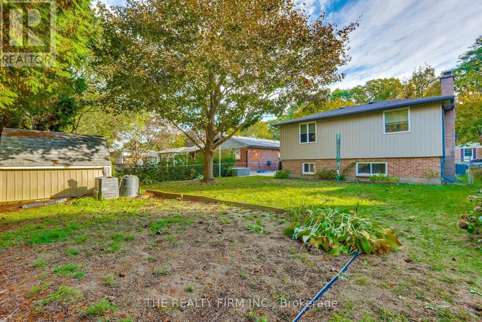 83 Fairlane Road, London South, Ontario  N6K 3E3 - Photo 38 - X12465372