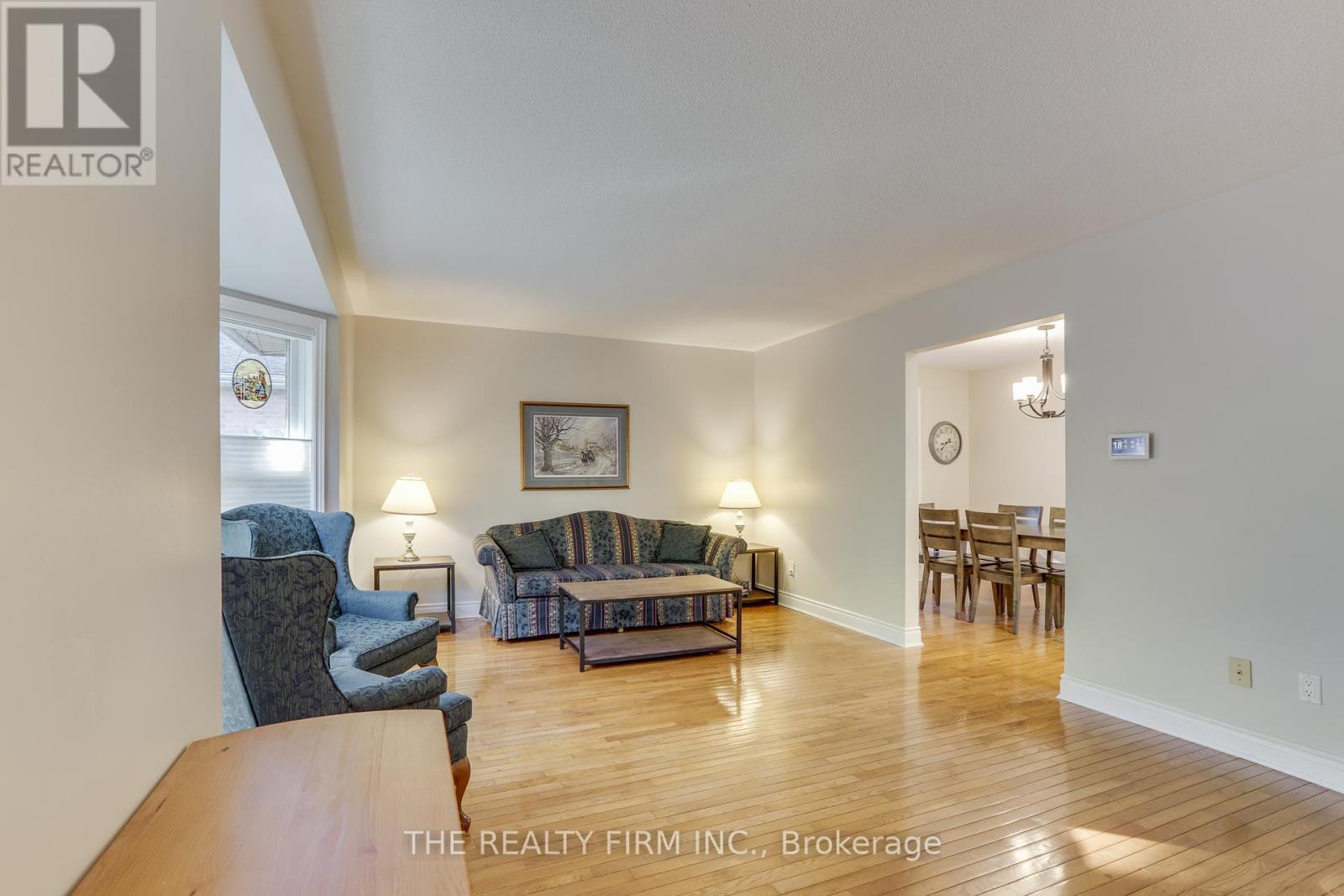 83 Fairlane Road, London South, Ontario  N6K 3E3 - Photo 6 - X12465372
