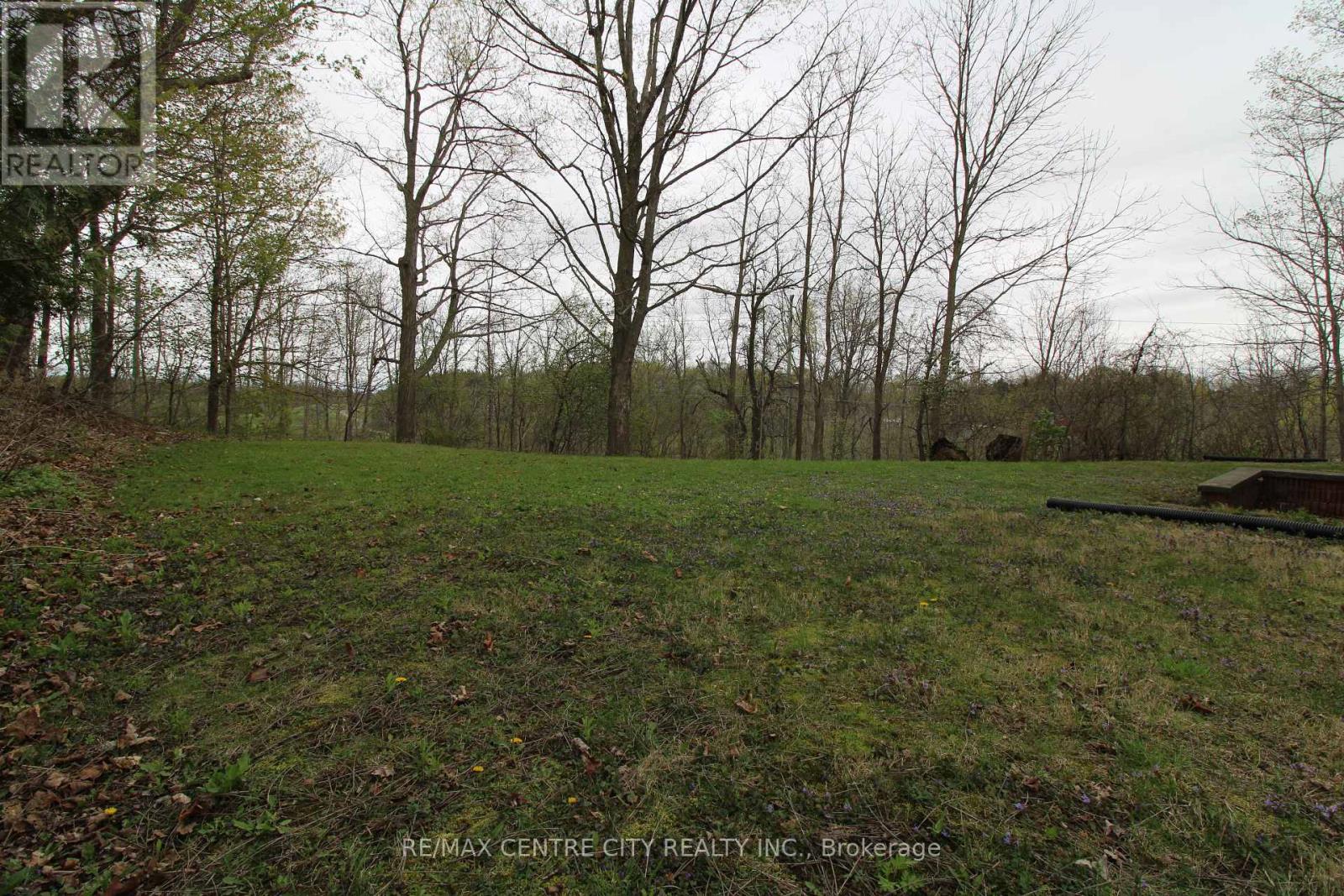12 Chester Street, St. Thomas, Ontario  N5R 1T8 - Photo 26 - X12465385