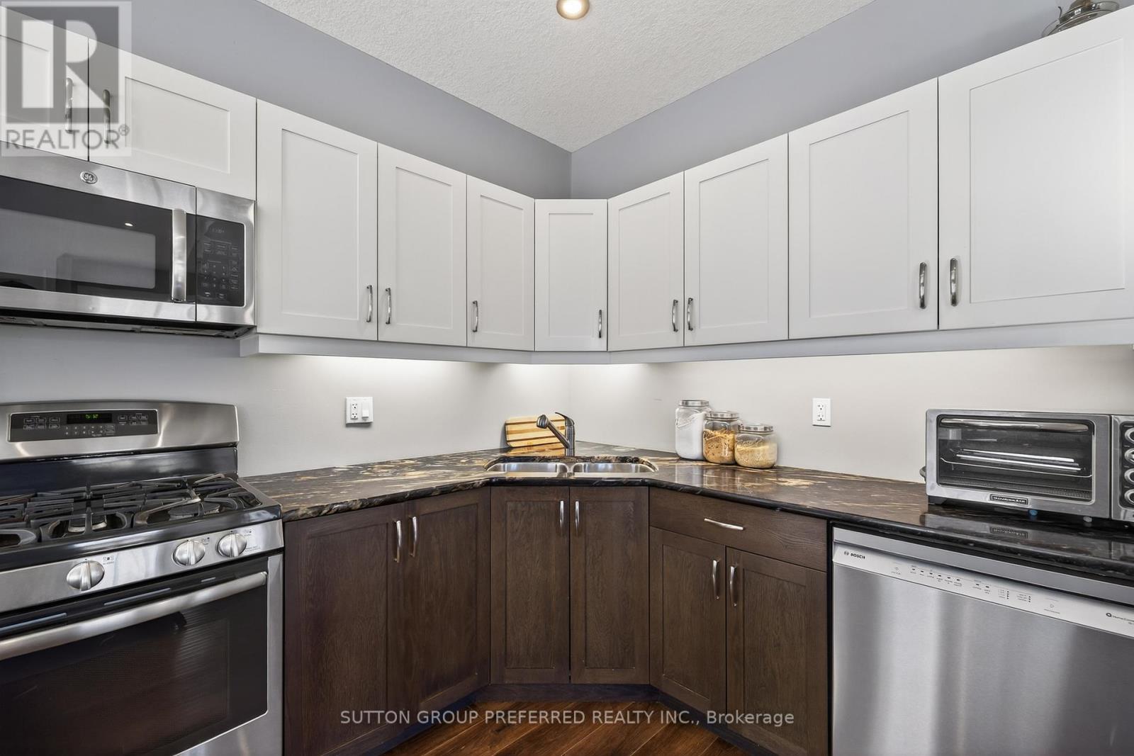 6 - 4700 Hamilton Road, Thames Centre, Ontario  N0L 1G6 - Photo 10 - X12465439