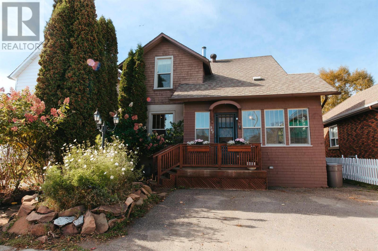 307 Harold St N, Thunder Bay, Ontario  P7C 4C7 - Photo 1 - TB253229