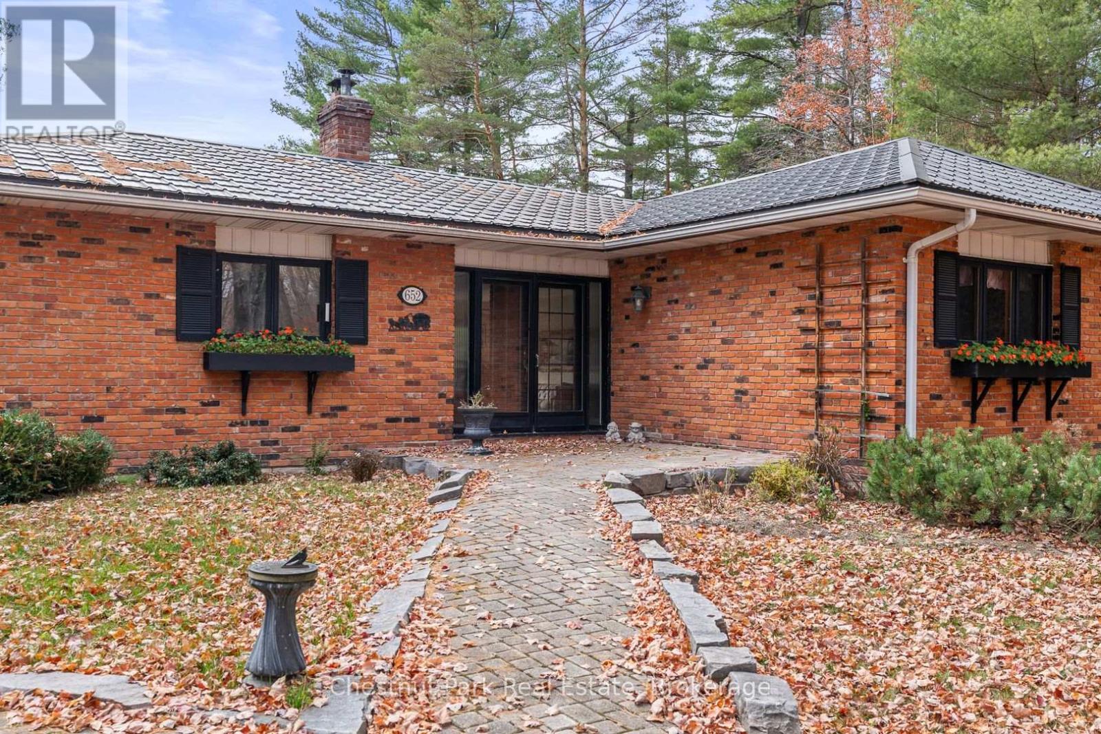 652 North Waseosa Lake Road, Huntsville (Chaffey), Ontario  P1H 2J4 - Photo 32 - X12244522