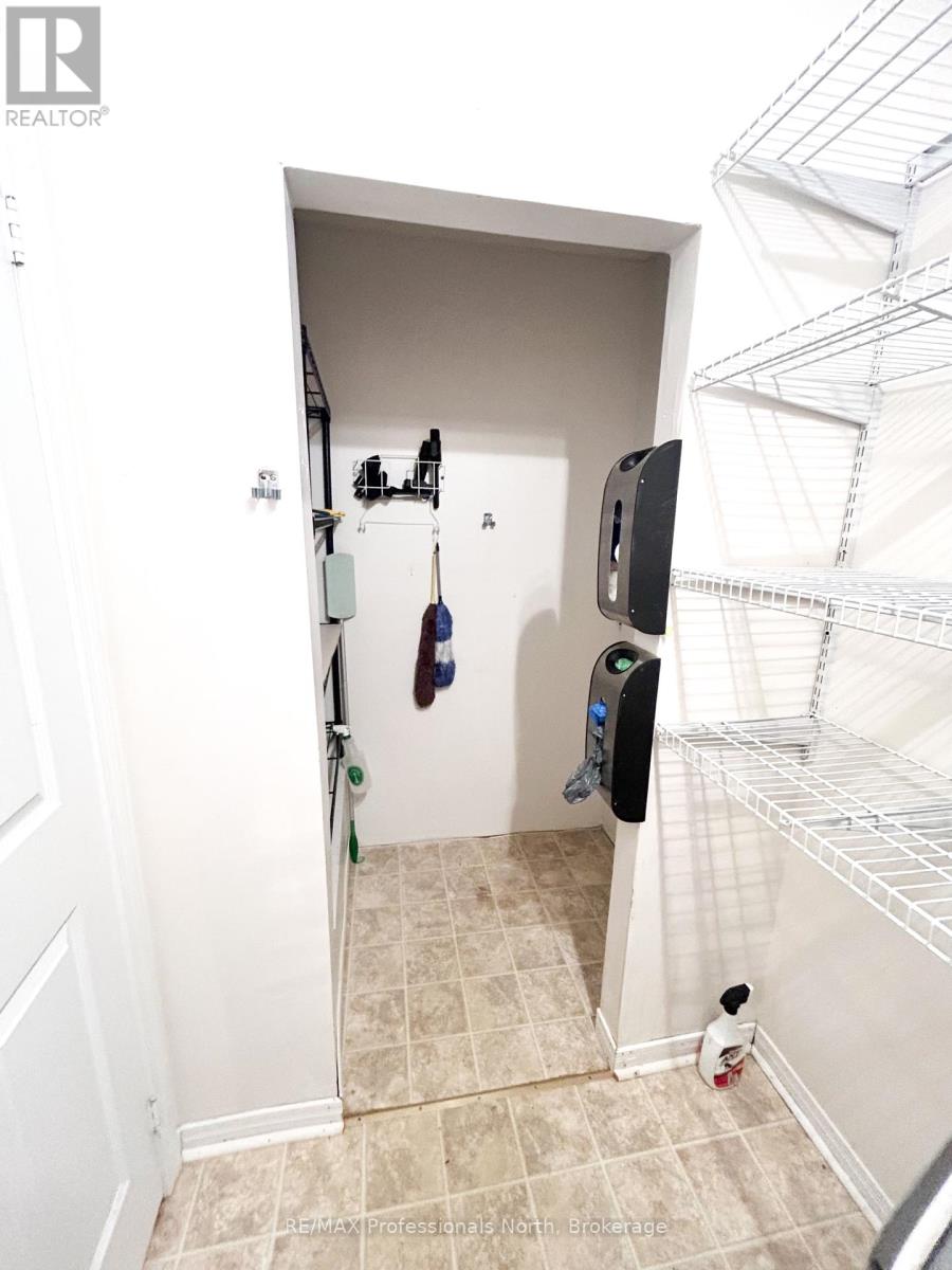 1406 Hancox Court, Peterborough, Ontario  K9K 2M2 - Photo 24 - X12464794
