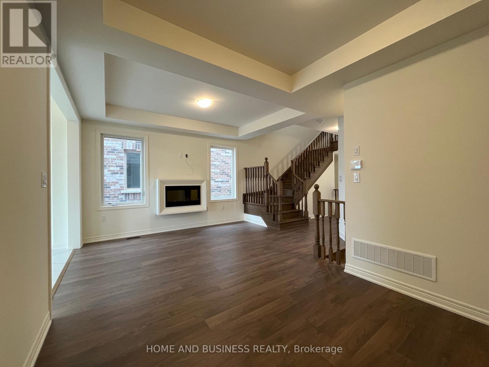 50 Holcomb Terrace, Hamilton, Ontario  L8B 1Z8 - Photo 5 - X12464997