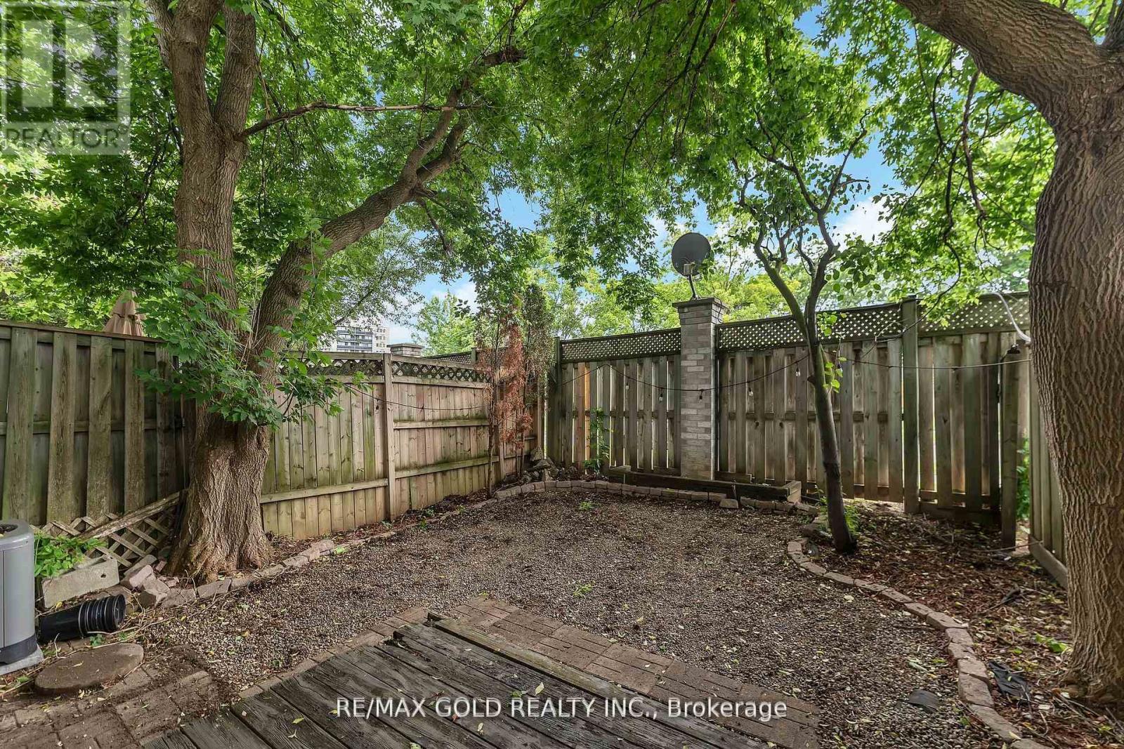 34 - 90 Mooregate Crescent, Kitchener, Ontario  N2M 5P7 - Photo 5 - X12465045