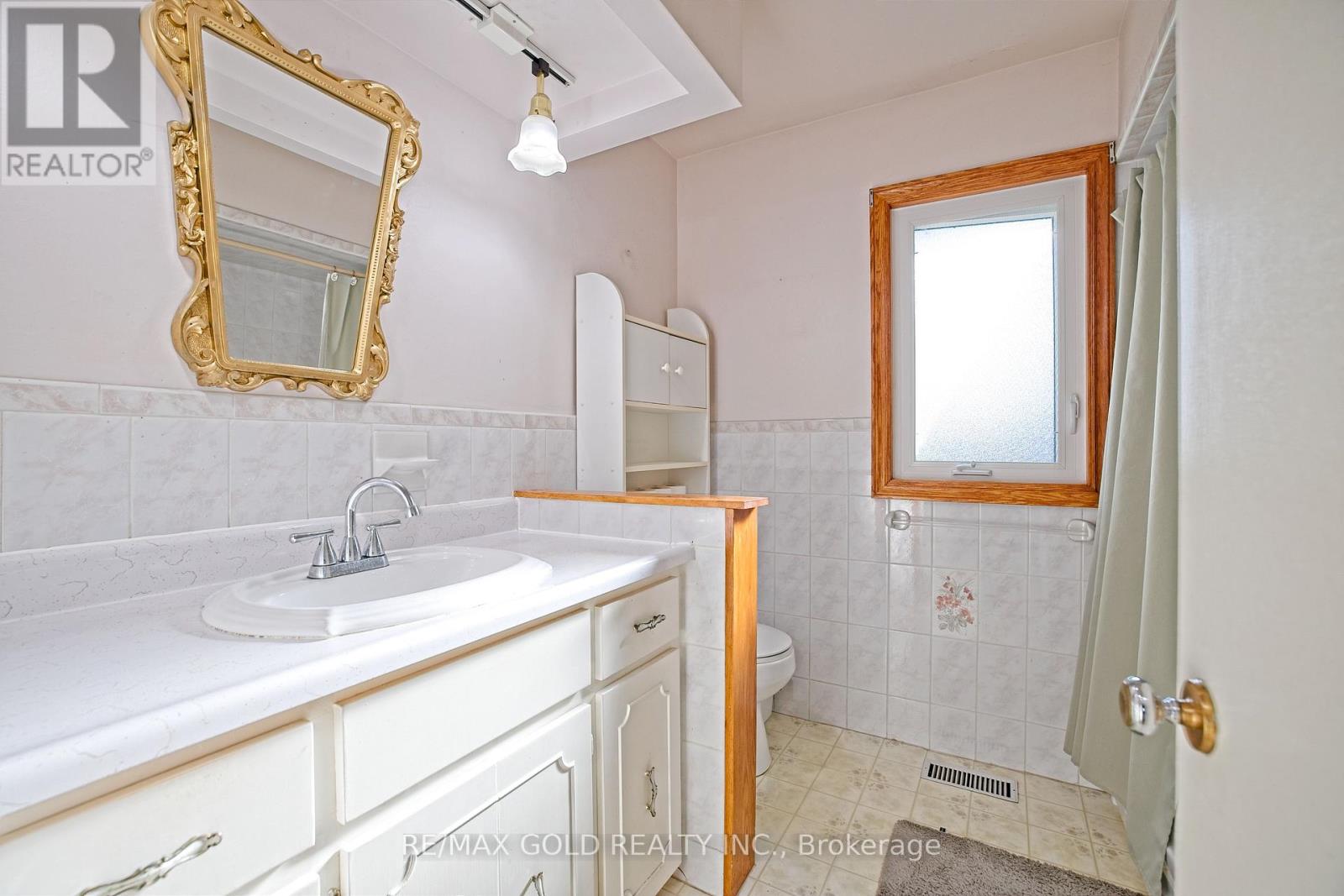 32 Oriole Avenue, Hamilton, Ontario  L8E 5E4 - Photo 23 - X12465051