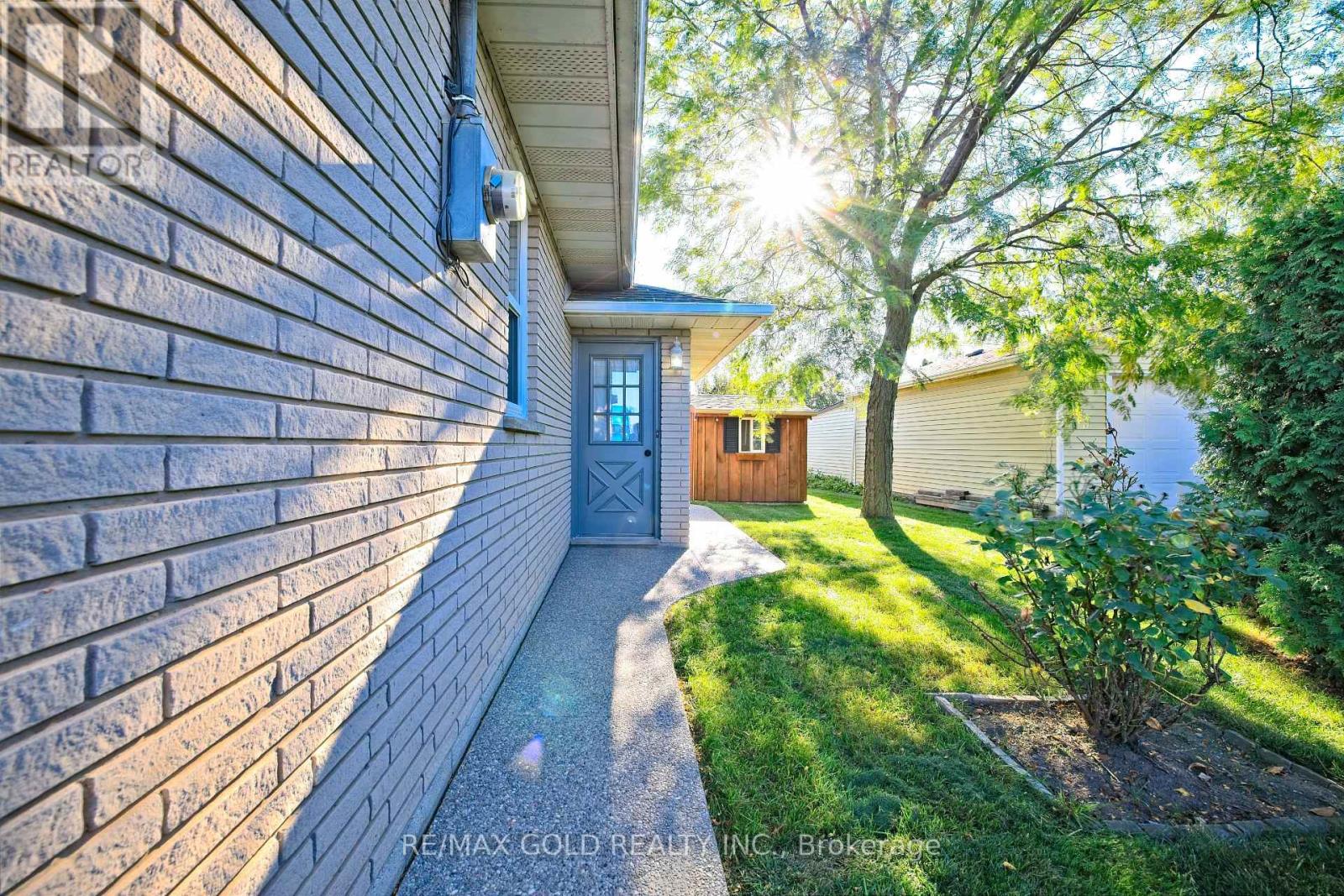 32 Oriole Avenue, Hamilton, Ontario  L8E 5E4 - Photo 35 - X12465051