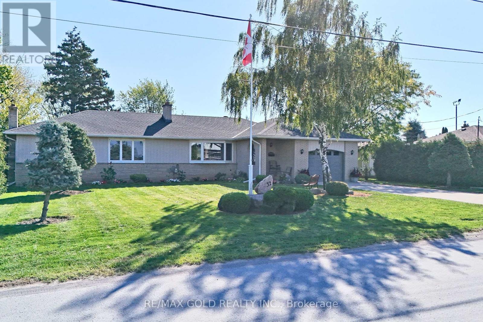 32 Oriole Avenue, Hamilton (Stoney Creek Industrial), Ontario  L8E 5E4 - Photo 45 - X12465051