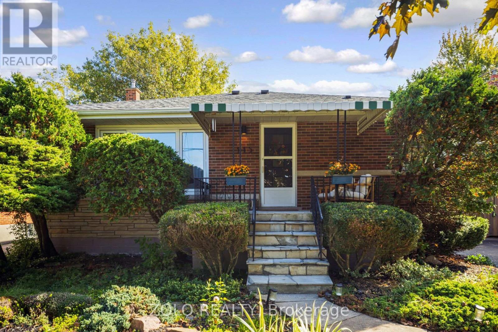 115 WELBOURN DRIVE, Hamilton, Ontario