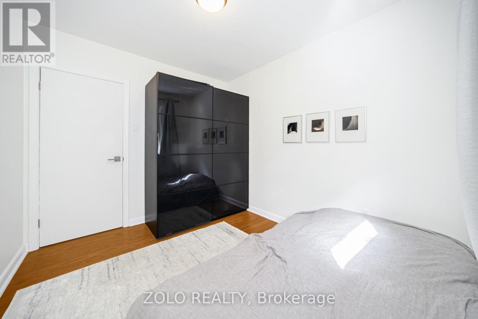 115 Welbourn Drive, Hamilton, Ontario  L9A 3N5 - Photo 11 - X12465057