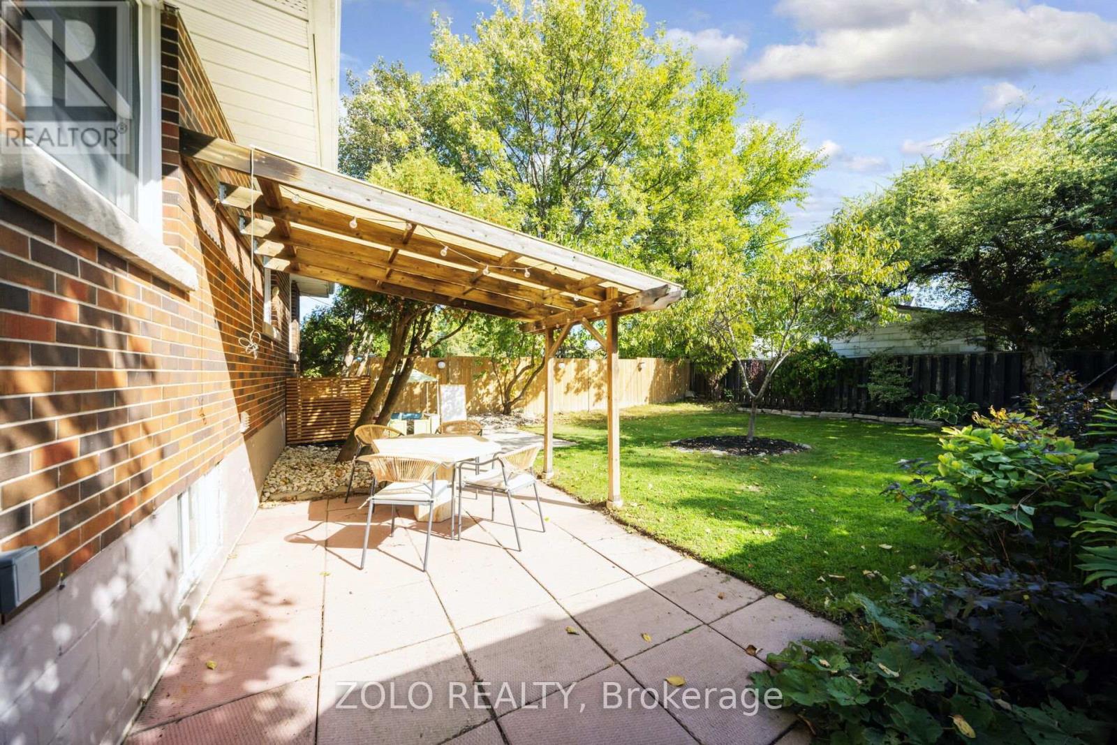 115 Welbourn Drive, Hamilton, Ontario  L9A 3N5 - Photo 21 - X12465057