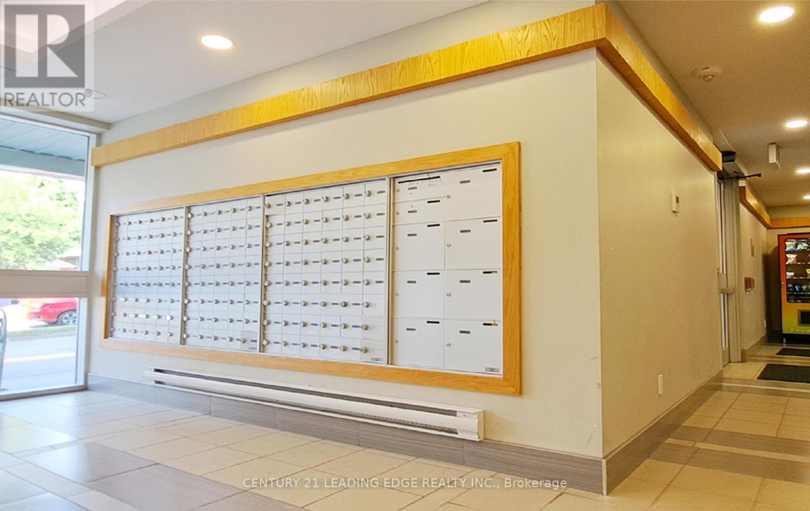 138 - 258a Sunview Street, Waterloo, Ontario  N2L 0H6 - Photo 14 - X12465092