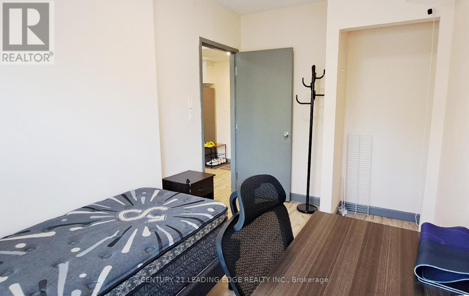 138 - 258a Sunview Street, Waterloo, Ontario  N2L 0H6 - Photo 7 - X12465092