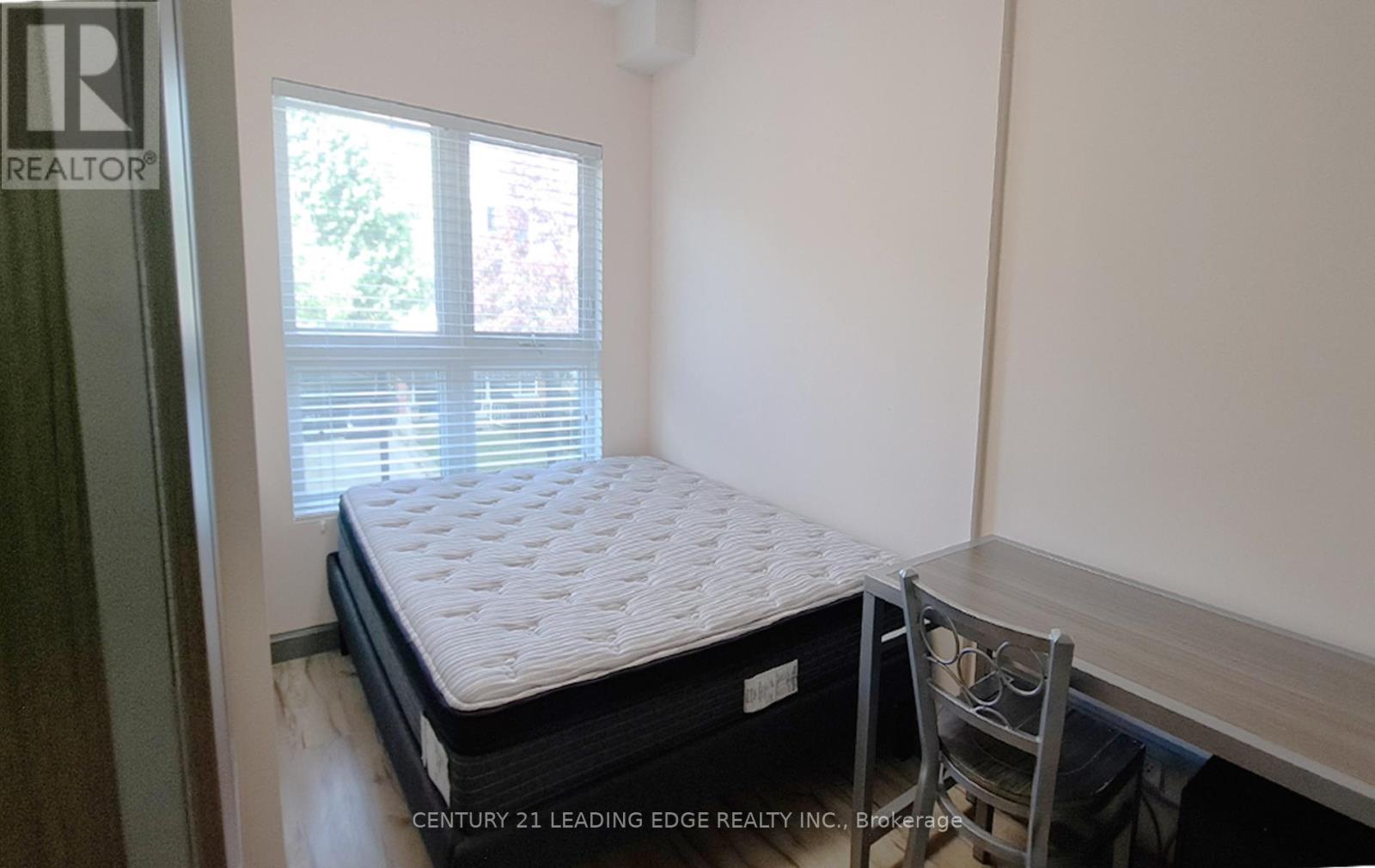 138 - 258a Sunview Street, Waterloo, Ontario  N2L 0H6 - Photo 8 - X12465092