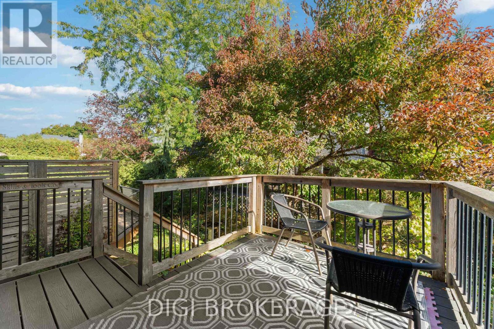 98 Gillespie Crescent, Ottawa, Ontario  K1V 0J2 - Photo 49 - X12465269