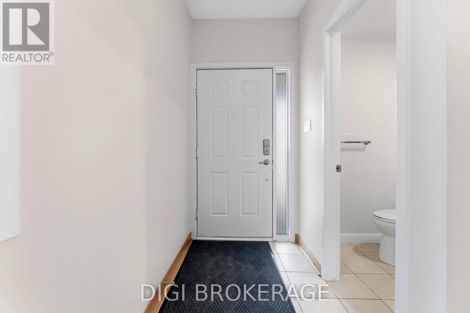 98 Gillespie Crescent, Ottawa, Ontario  K1V 0J2 - Photo 6 - X12465269