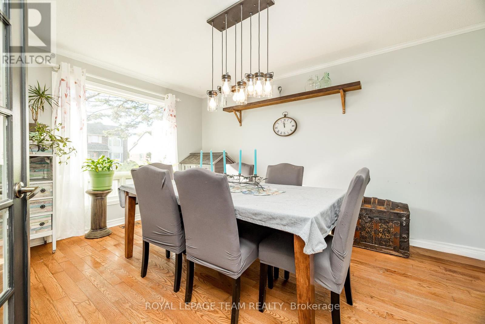19 Mclennan Way, Ottawa, Ontario  K2L 2N1 - Photo 13 - X12465311