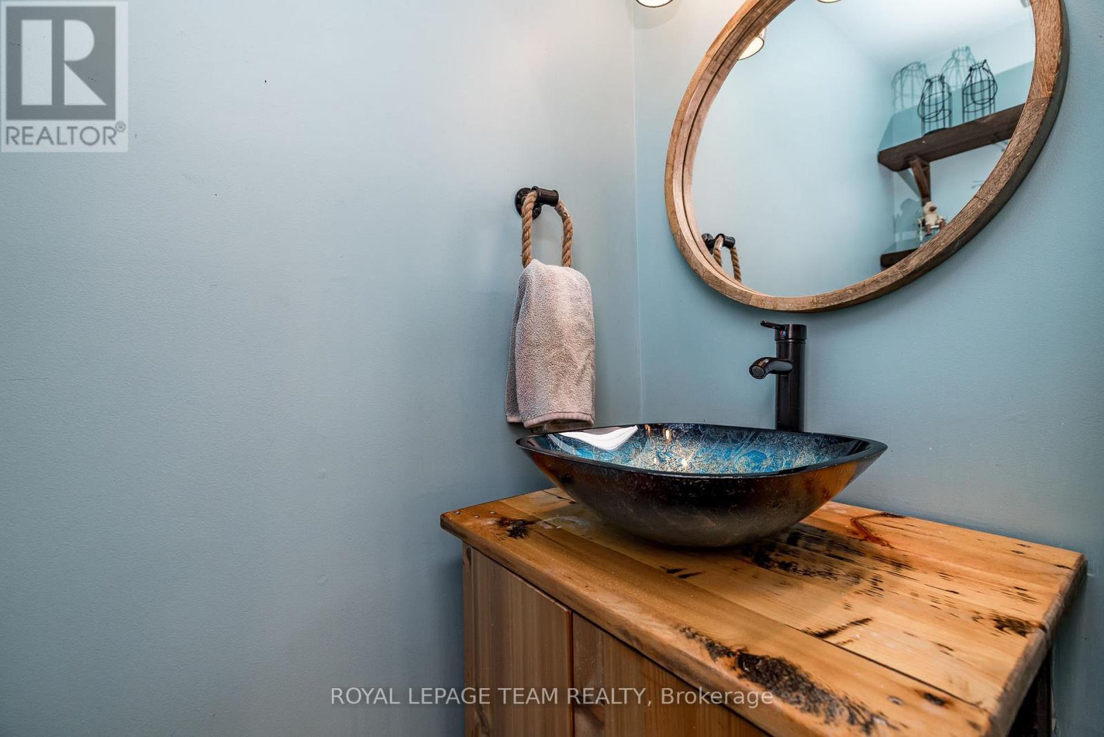 19 Mclennan Way, Ottawa, Ontario  K2L 2N1 - Photo 14 - X12465311