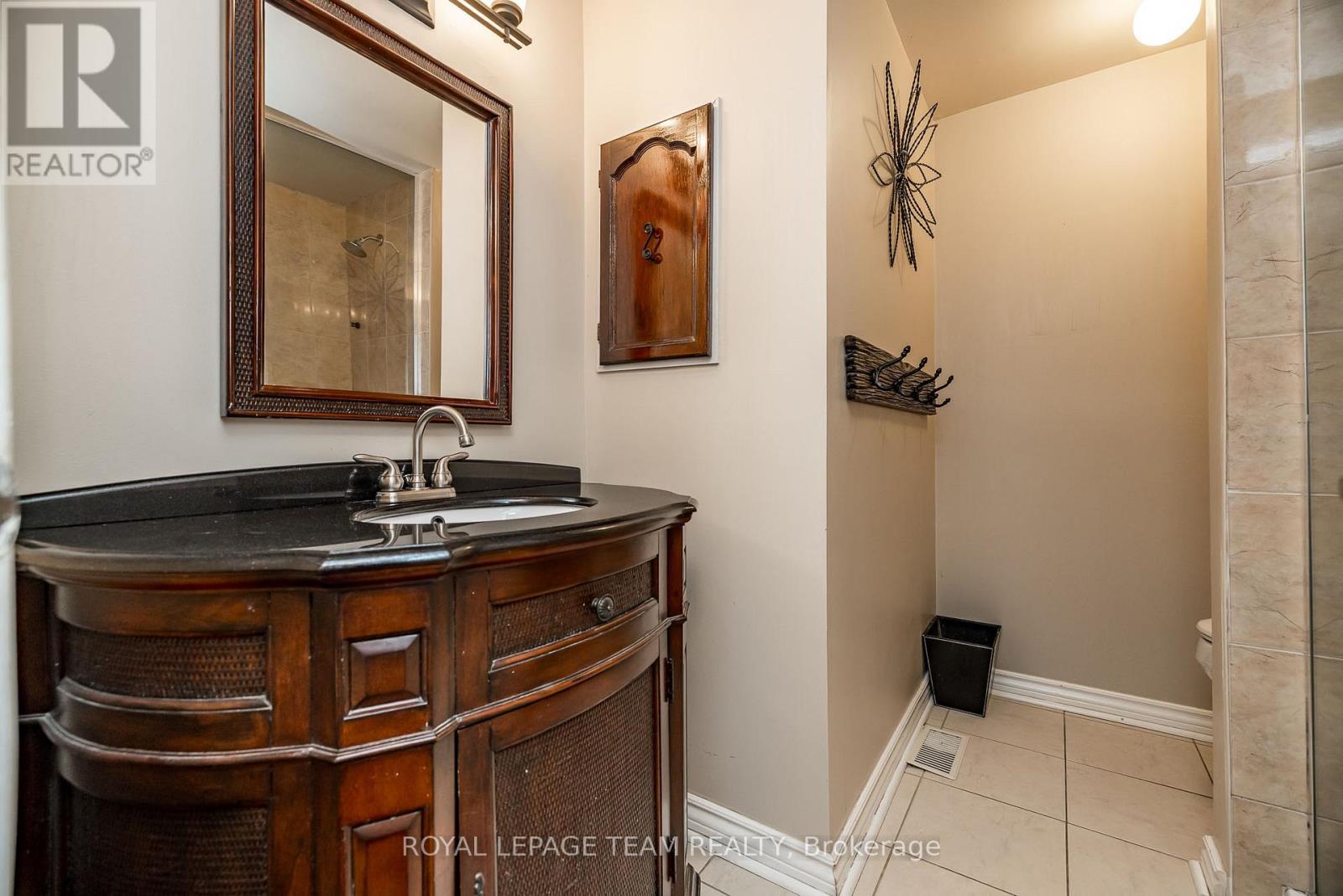 19 Mclennan Way, Ottawa, Ontario  K2L 2N1 - Photo 23 - X12465311