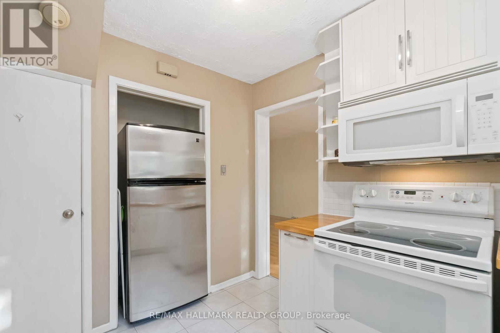 3 Ashbury Place, Ottawa, Ontario  K1M 1H3 - Photo 13 - X12465342